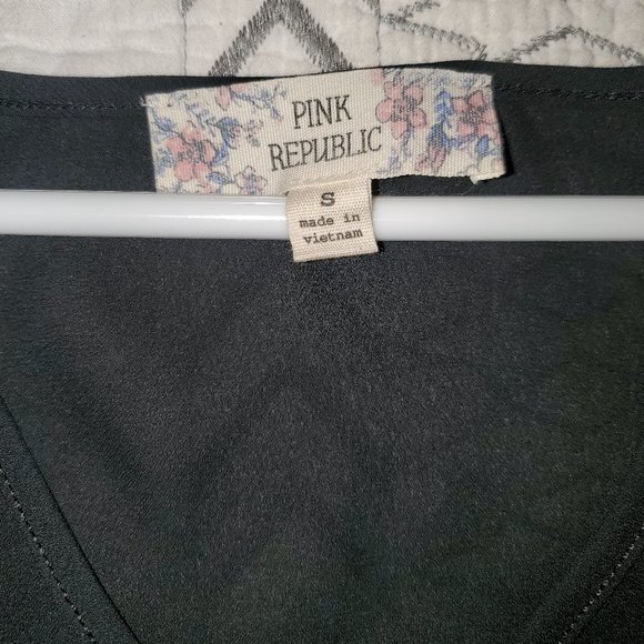 Pink Republic Black Dress Shirt - Picture 4 of 4